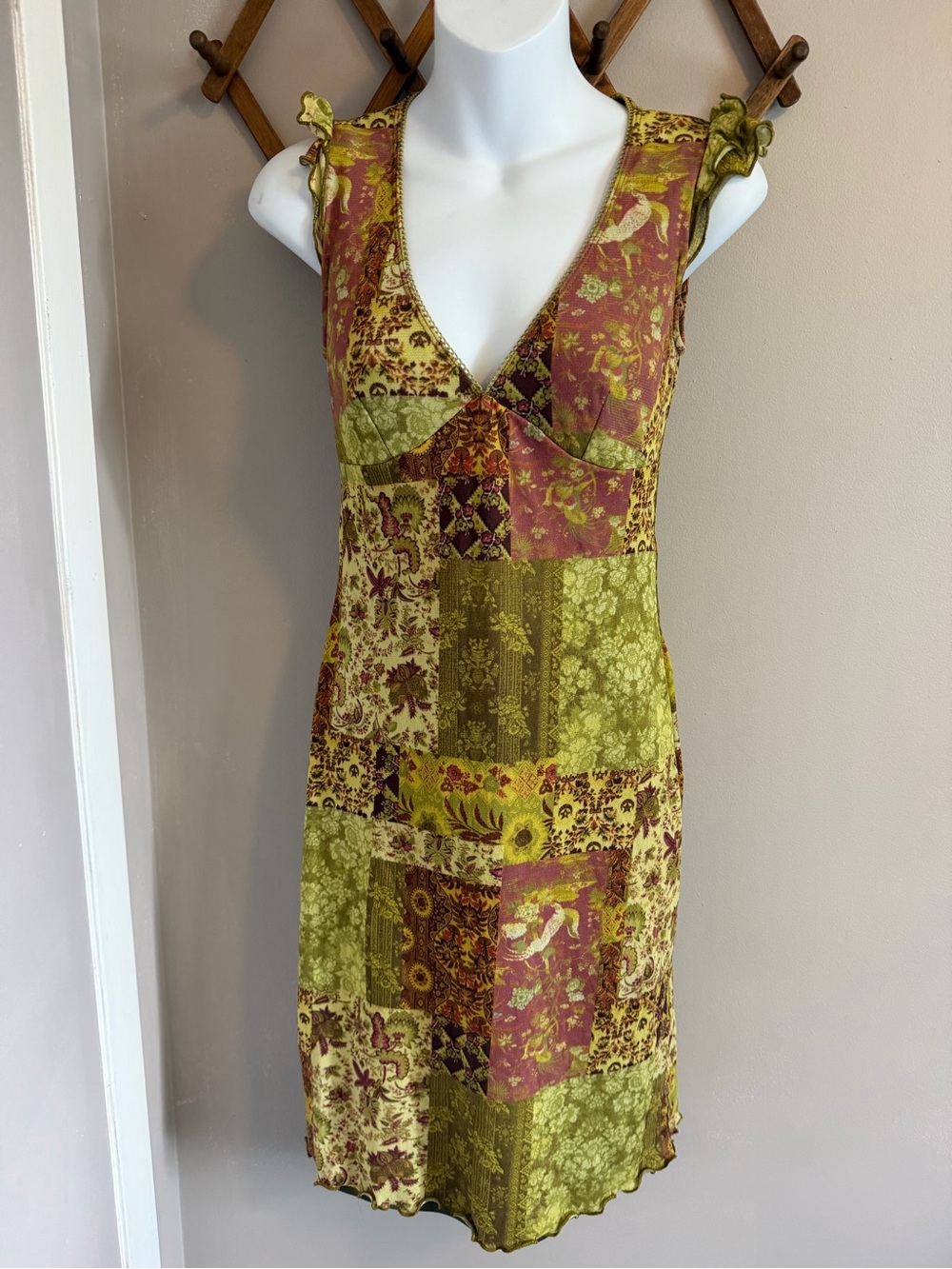 To the Max Green Patchwork Floral Mesh Lettuce Hem Dress Small